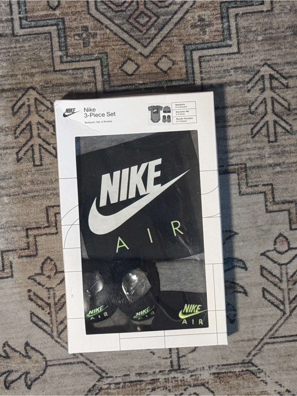 Nike Newborn Gift Set